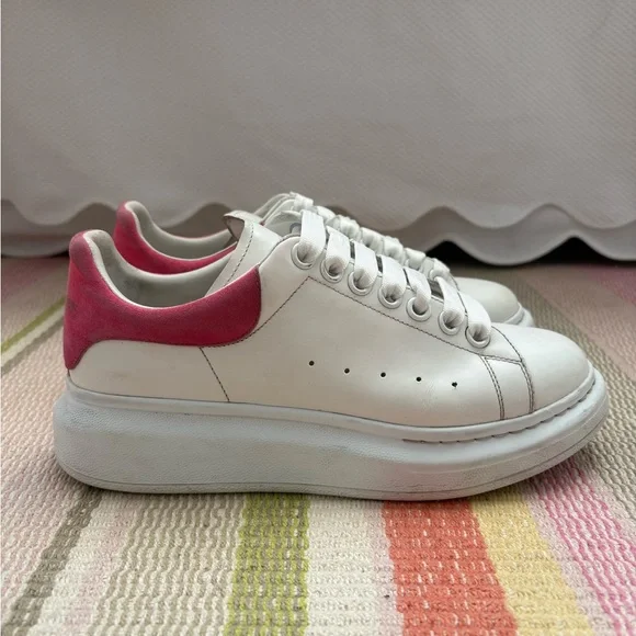 Alexander McQueen Oversized Sneaker - White and Pink Suede - Picture 6 of 8